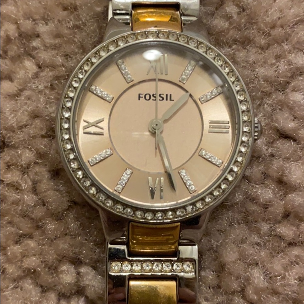 Gold and silver fossil watch with “diamonds” - Picture 2 of 3